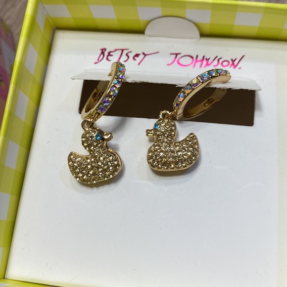 HOST PICK Betsey Johnson Earrings Hoops with Ducks and rhinestones NWT - Picture 5 of 6